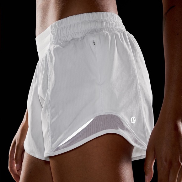 Lululemon Hotty Hot Low-Rise Lined Short 4" - Picture 6 of 9
